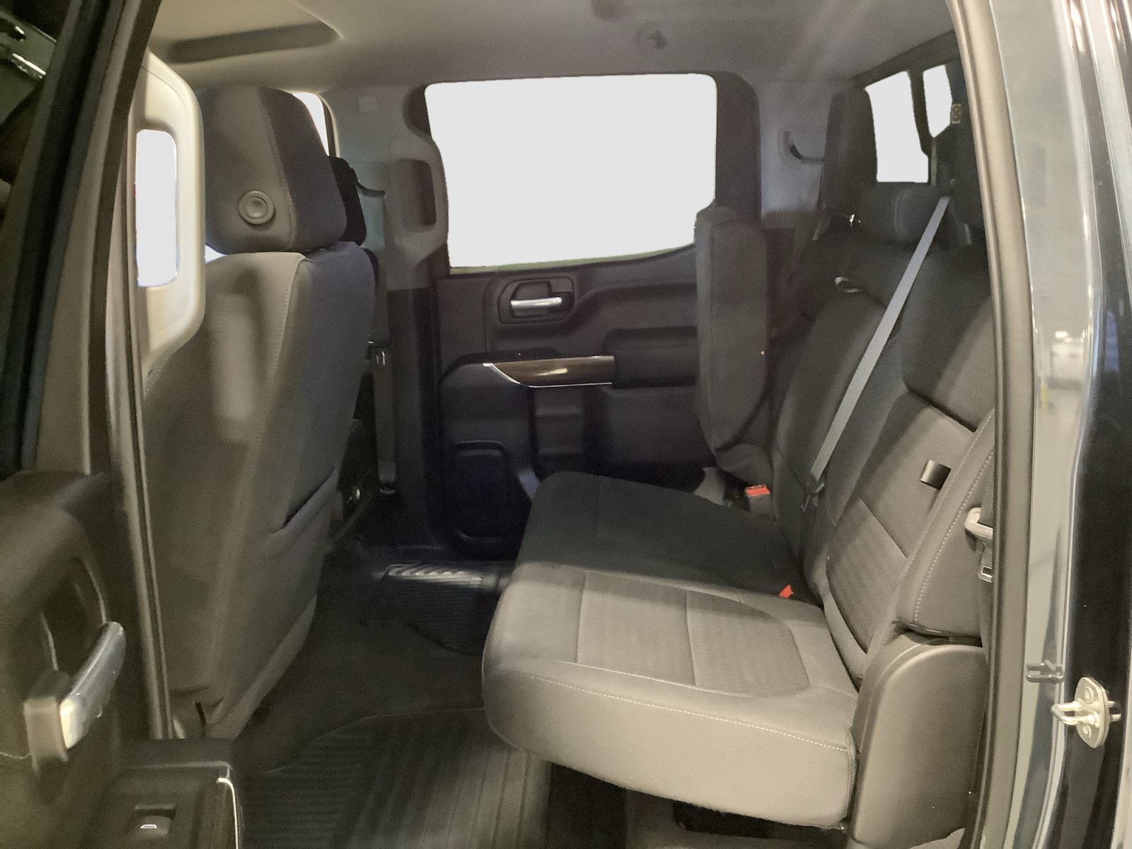 Used 2021 Chevrolet Silverado 1500 LT Trail Boss w/ Convenience Package II AWD/4WD image 18