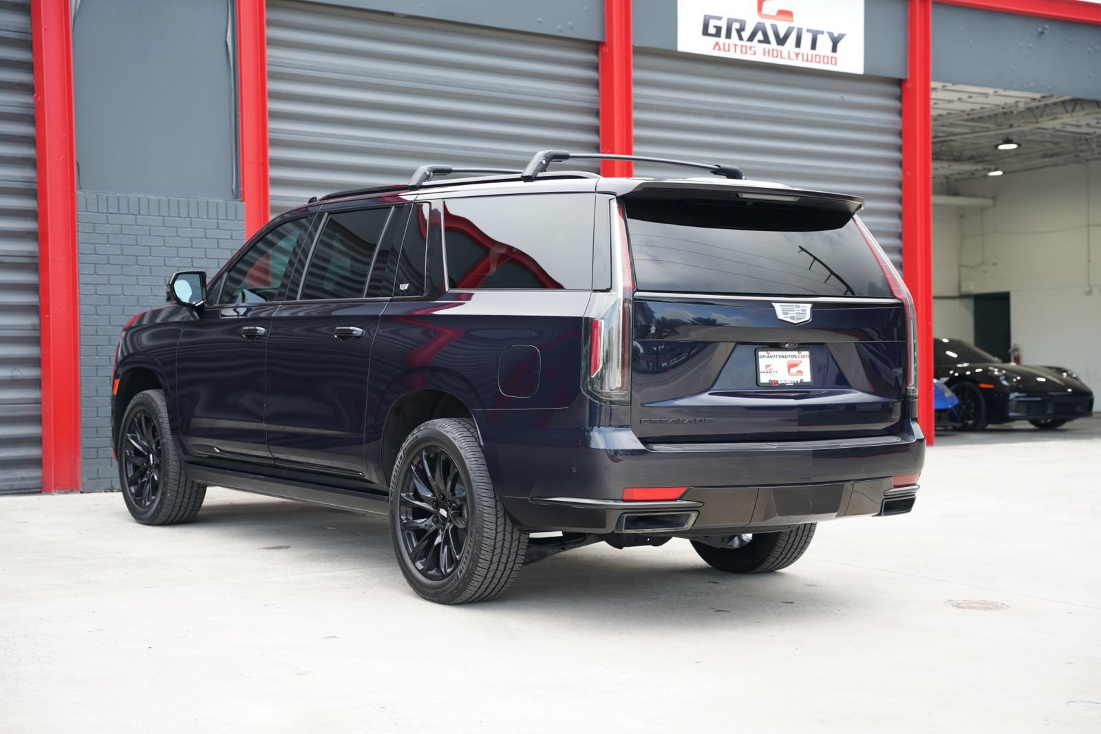 Used 2023 Cadillac Escalade ESV Sport Platinum w/ LPO, ONYX Package RWD image 10