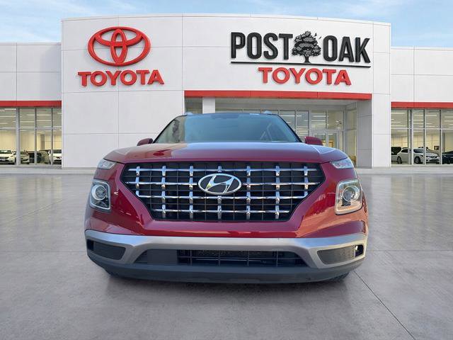 Used 2024 Hyundai Venue Limited image 17