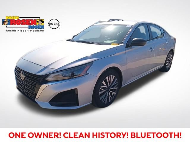 Used 2024 Nissan Altima 2.5 SV