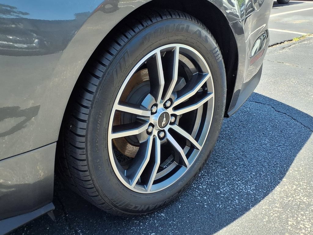 Used 2017 Ford Mustang Premium RWD image 20