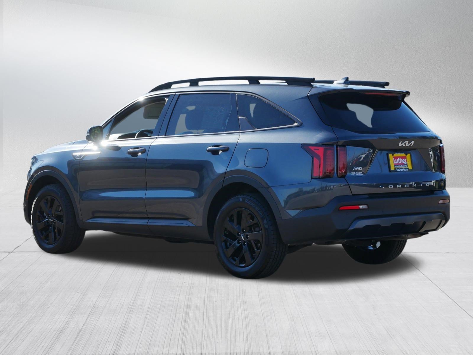 Used 2022 Kia Sorento S w/ Panoramic Sunroof Package AWD/4WD image 5
