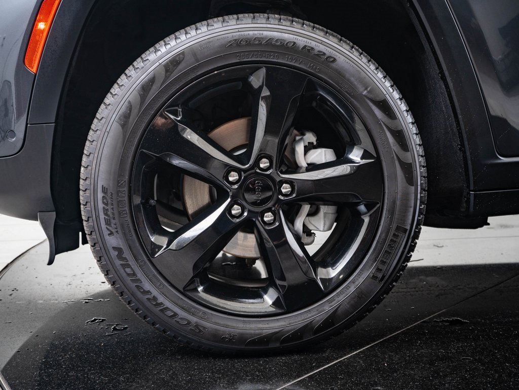 Used 2024 Jeep Grand Cherokee Limited w/ Luxury Tech Group II image 13