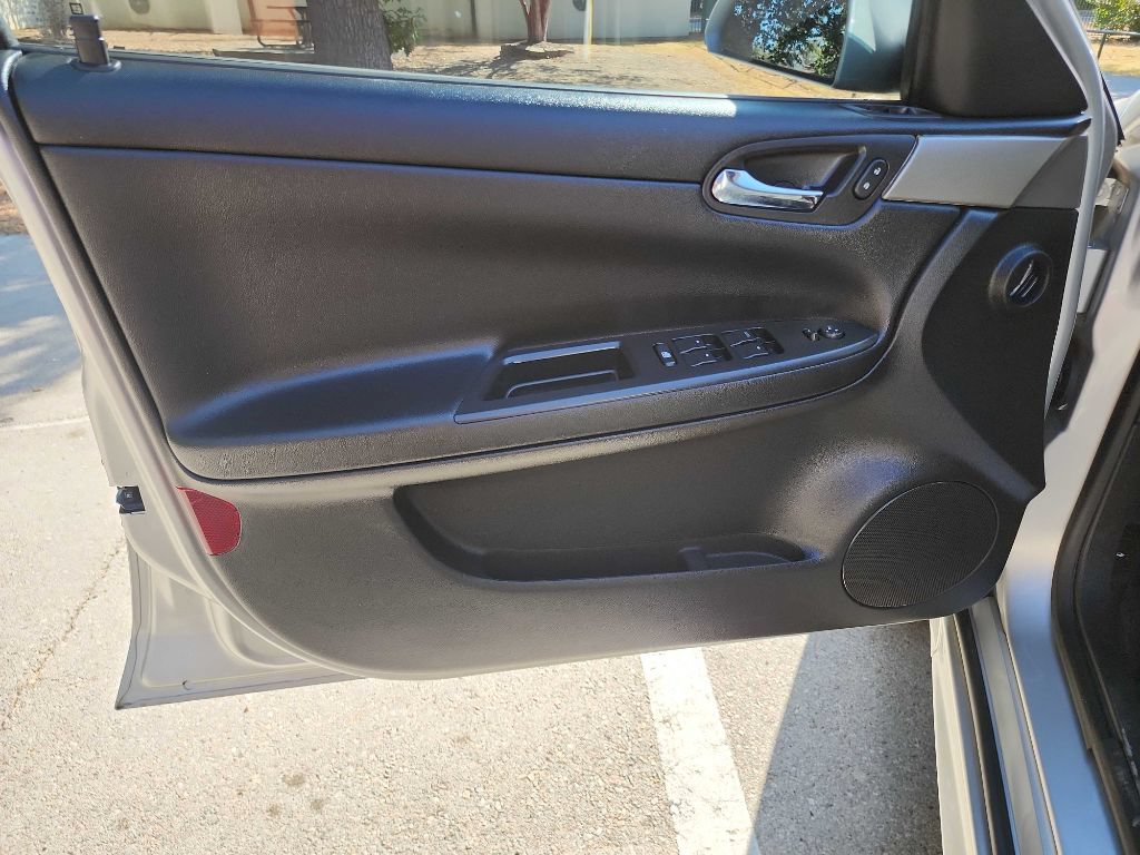 Used 2015 Chevrolet Impala Police FWD image 12