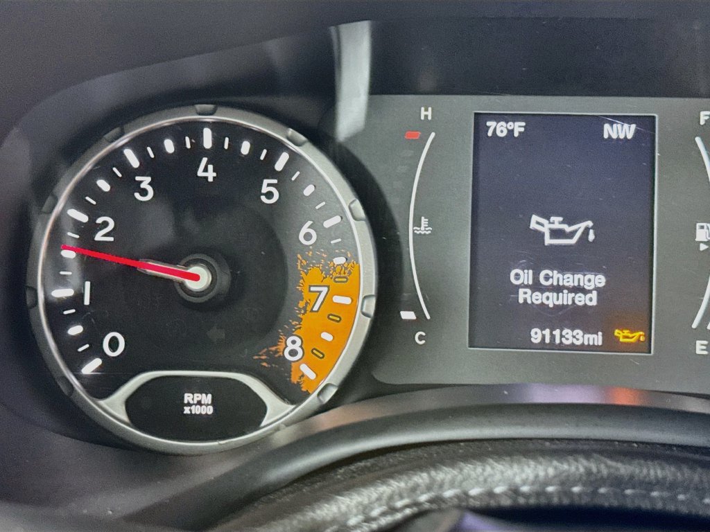 Used 2015 Jeep Renegade Sport w/ Power & Air Group FWD image 14
