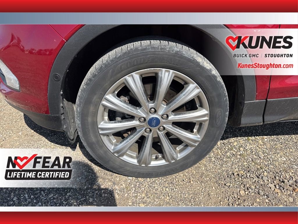 Used 2018 Ford Escape Titanium w/ Ford Safe & Smart Package AWD/4WD image 16