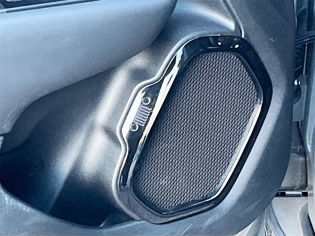 Used 2022 Jeep Renegade Altitude w/ Convenience Group image 19