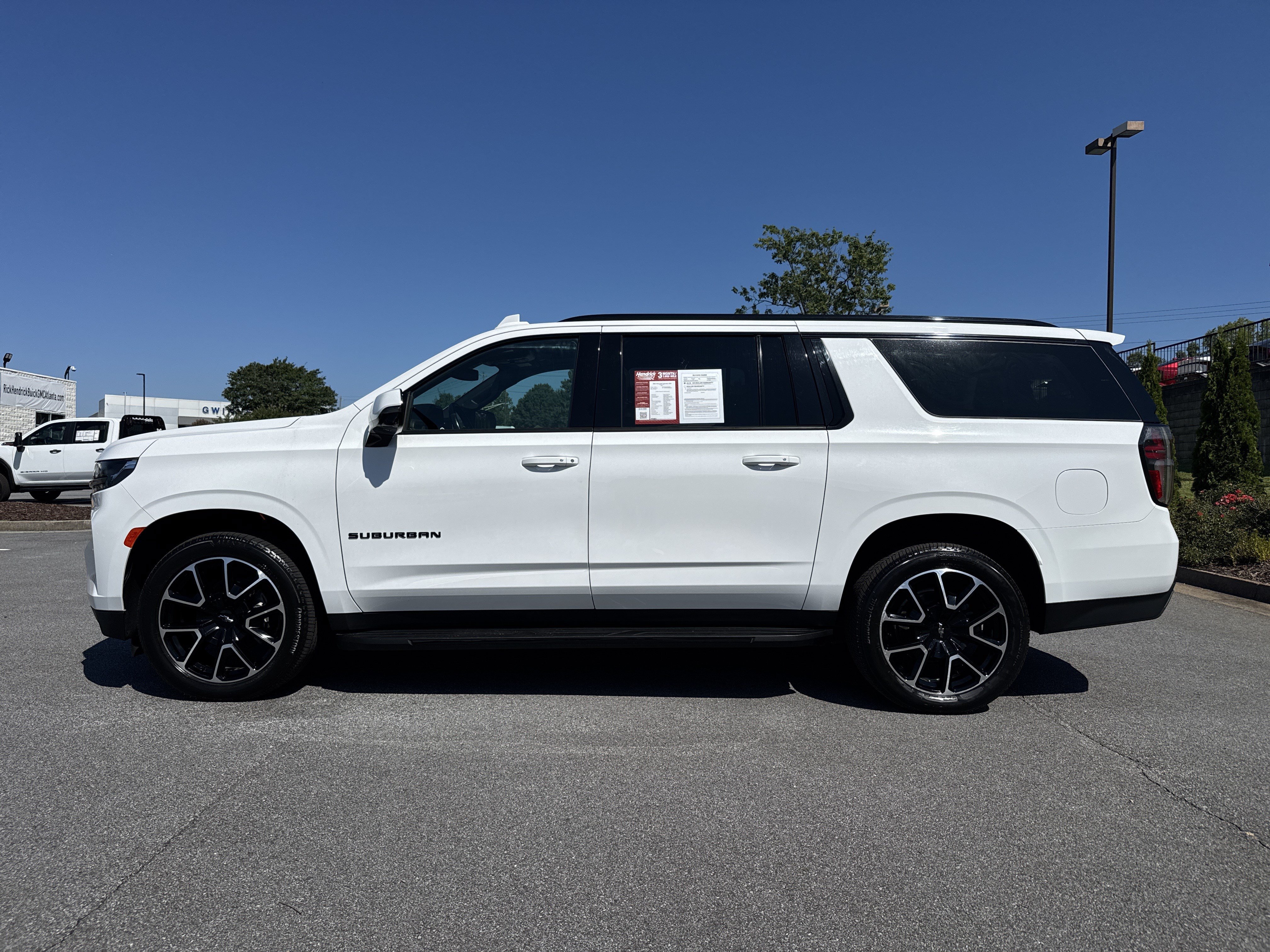 Used 2021 Chevrolet Suburban RST w/ Luxury Package AWD/4WD image 7
