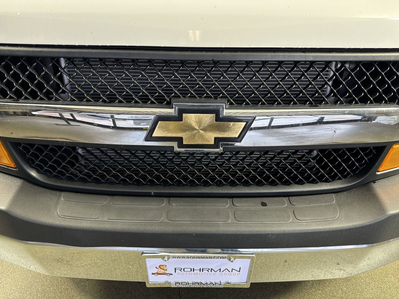 Used 2023 Chevrolet Express 2500 w/ Driver Convenience Package image 24