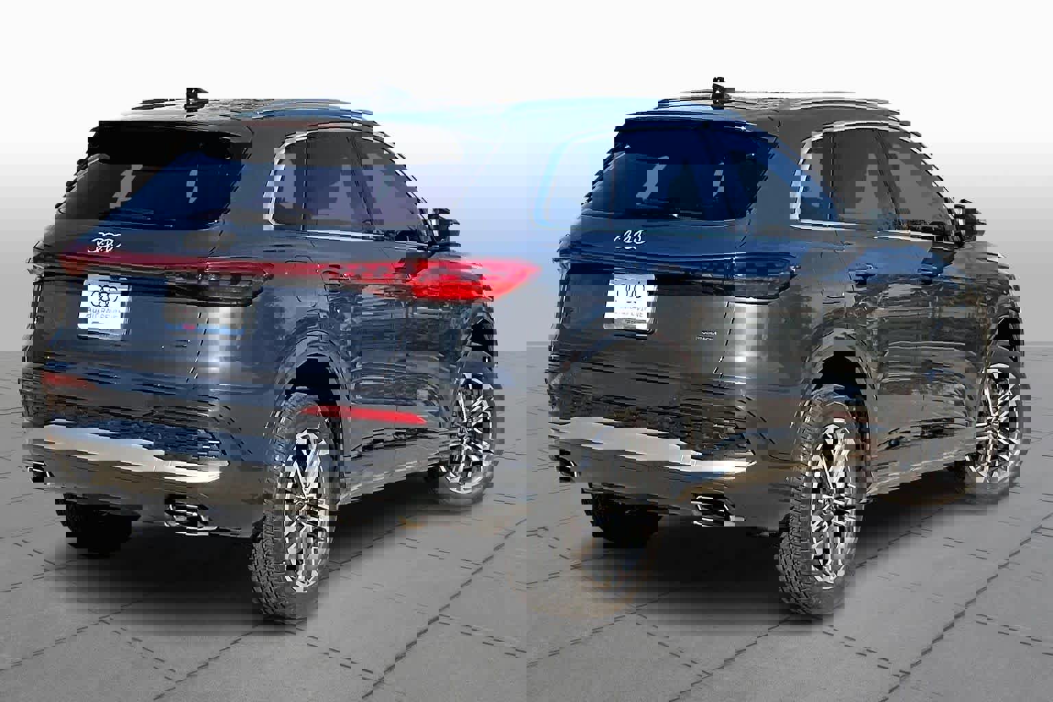 Certified 2025 Audi Q5 Premium w/ Convenience Package image 12