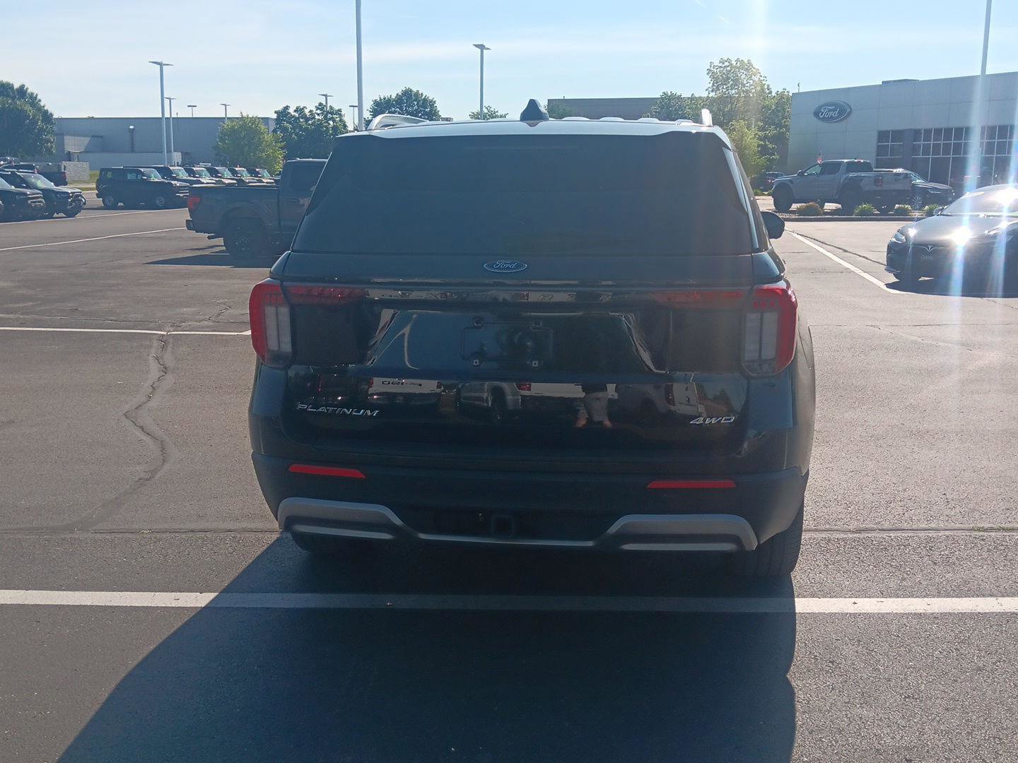 Used 2025 Ford Explorer Platinum w/ LUX Leather Package AWD/4WD image 6