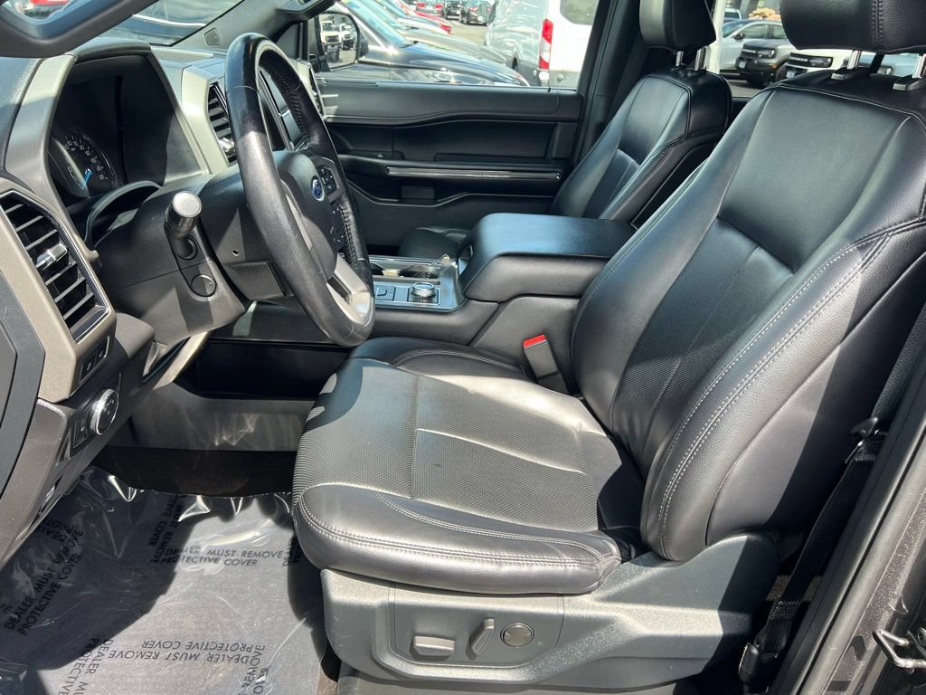 Used 2021 Ford Expedition XLT w/ Equipment Group 202A AWD/4WD image 13