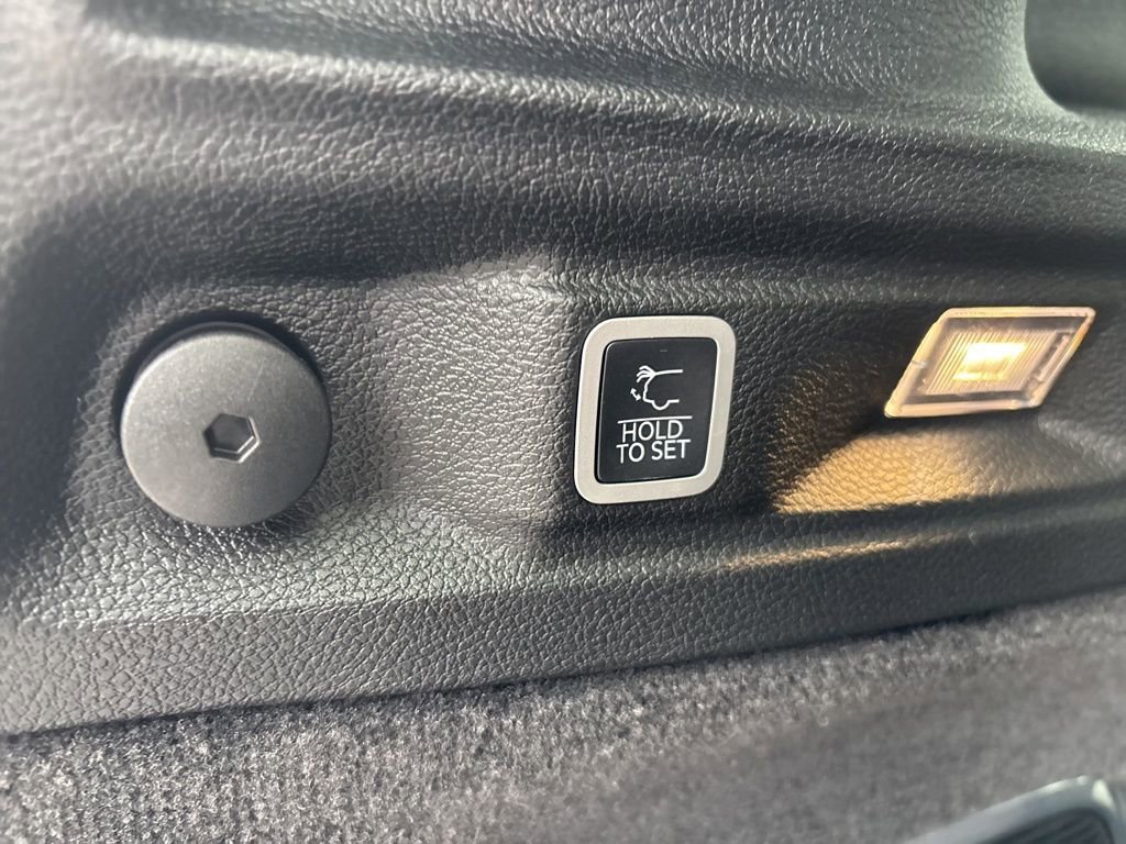 Used 2021 Jeep Grand Cherokee L Summit w/ Luxury Tech Group V image 30