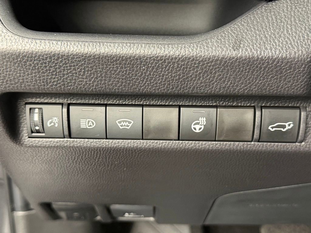 Used 2025 Toyota RAV4 XLE w/ Convenience Package FWD image 31