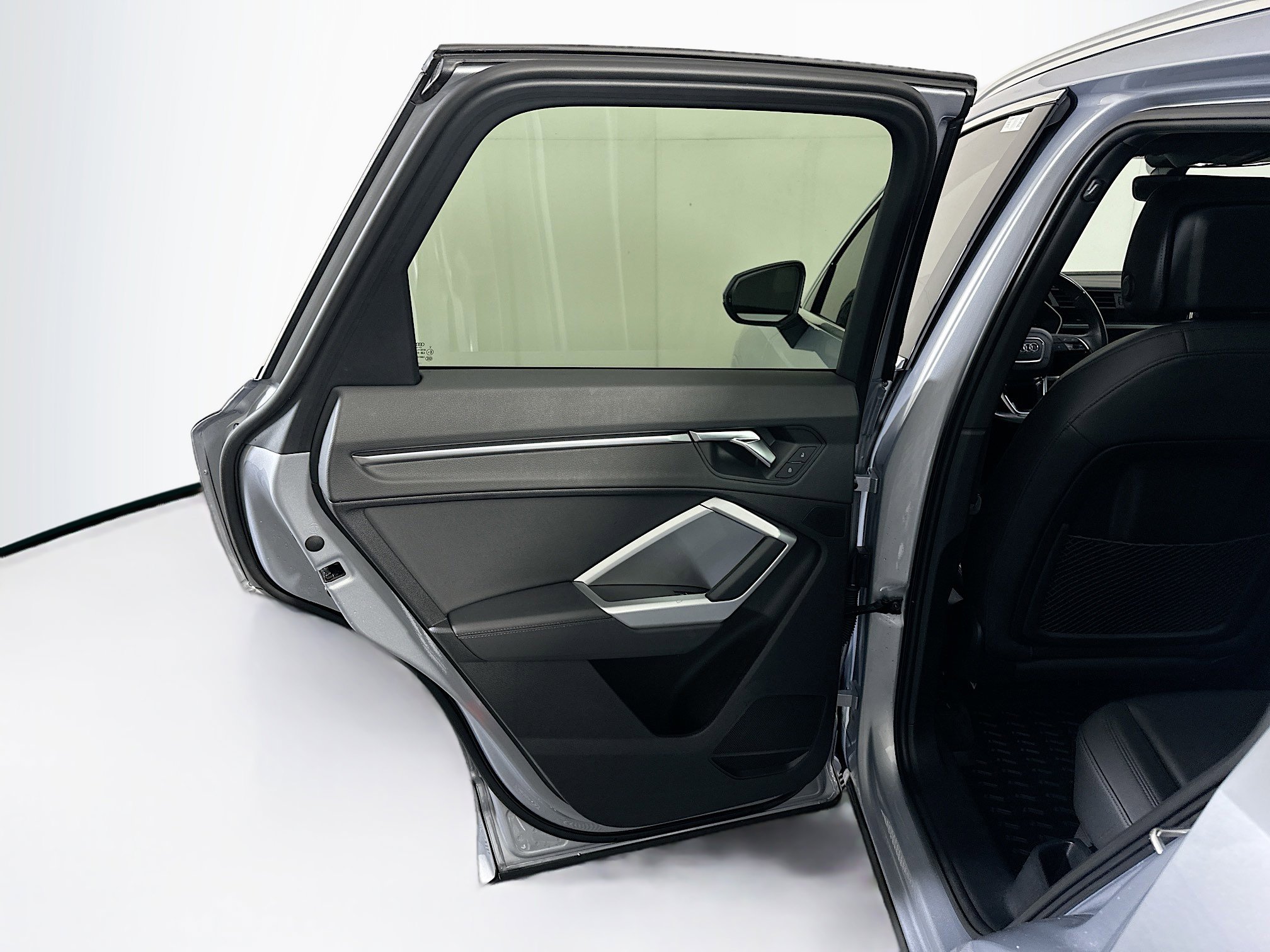 Used 2020 Audi Q3 2.0T Premium w/ Convenience Package image 25