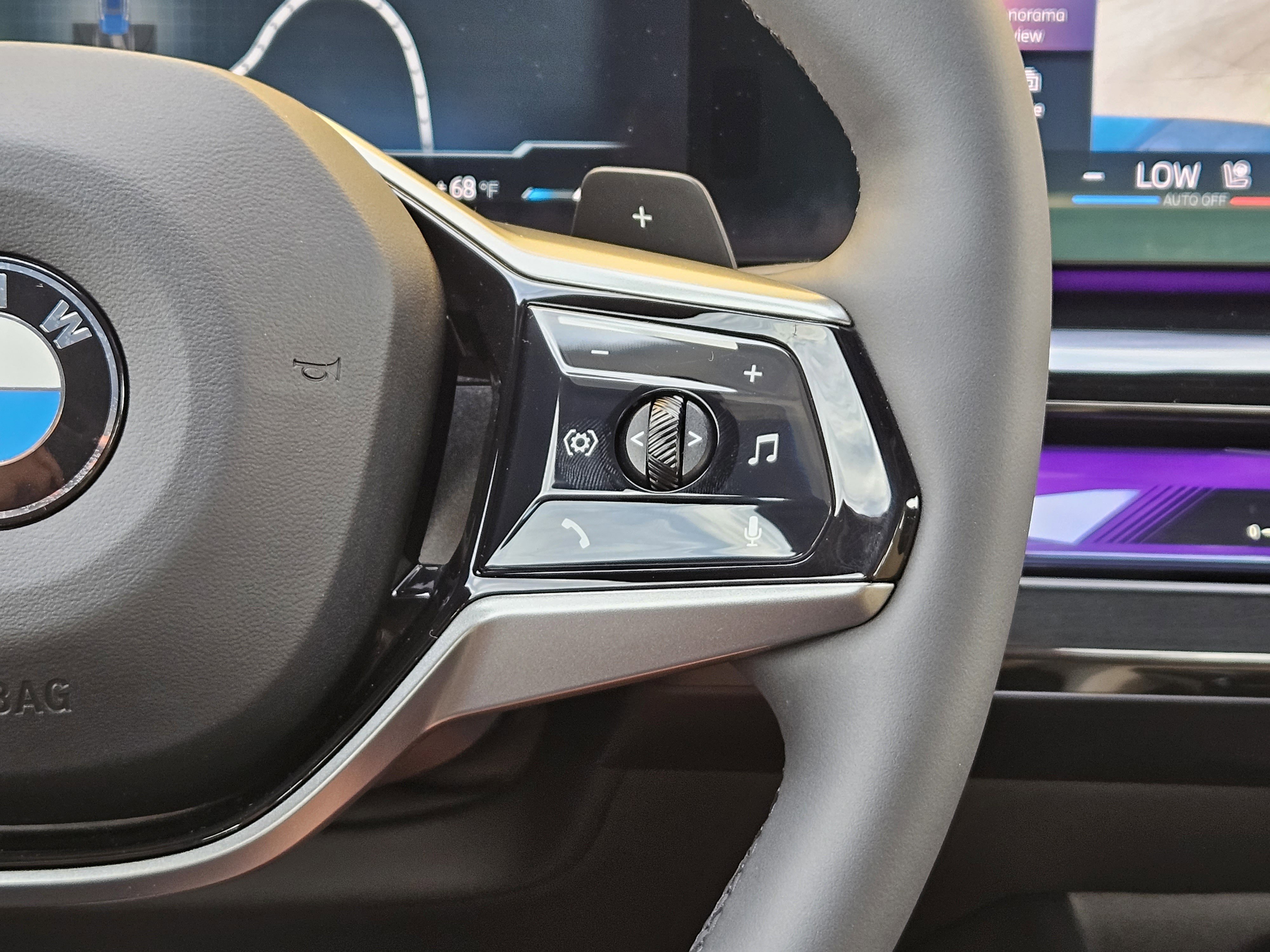 Used 2025 BMW 540i xDrive AWD/4WD image 24