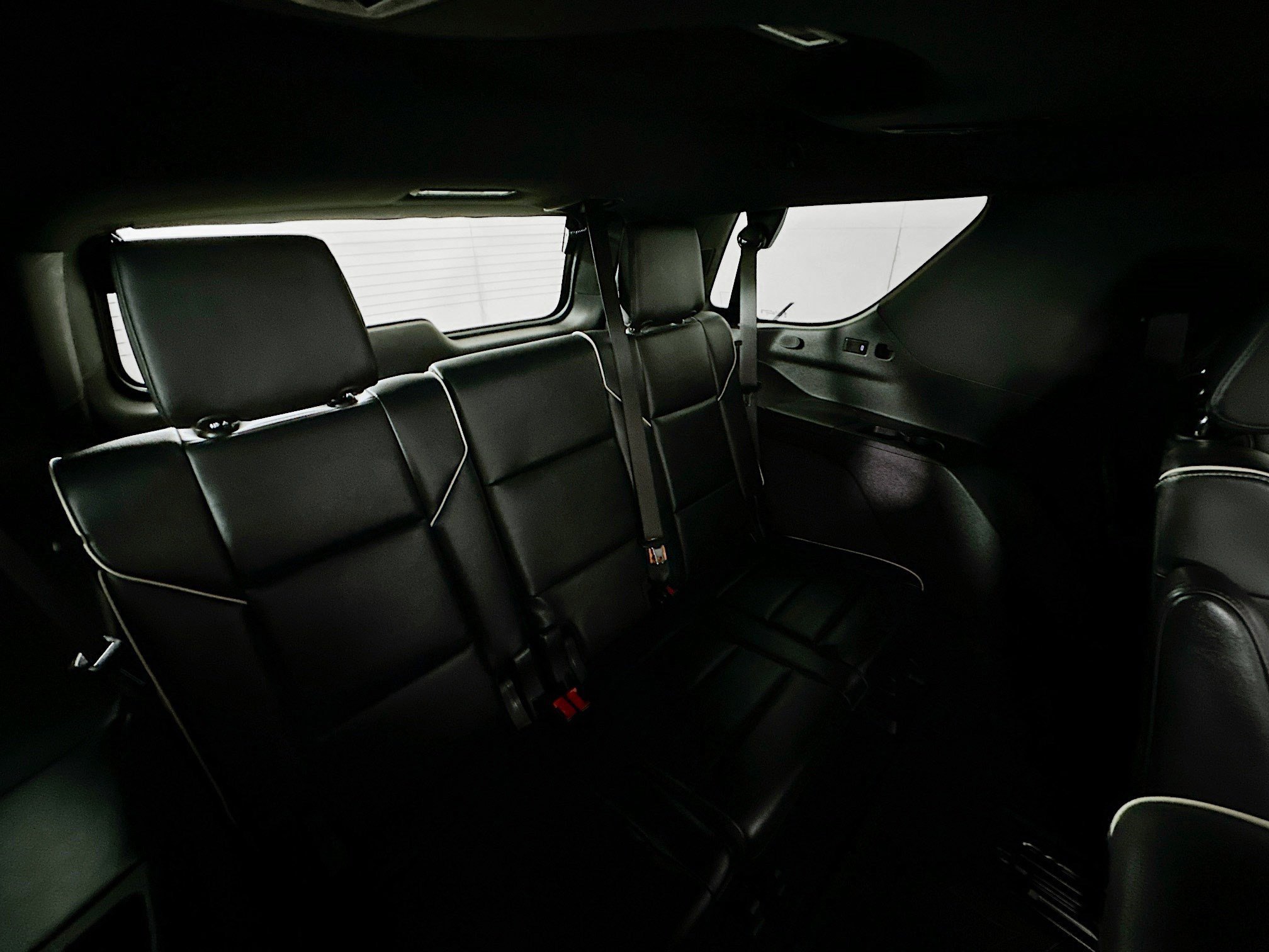 Used 2023 Cadillac Escalade Premium Luxury w/ Performance Package AWD/4WD image 28