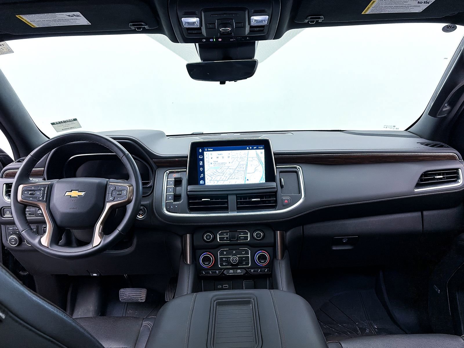 Used 2024 Chevrolet Suburban High Country AWD/4WD image 32