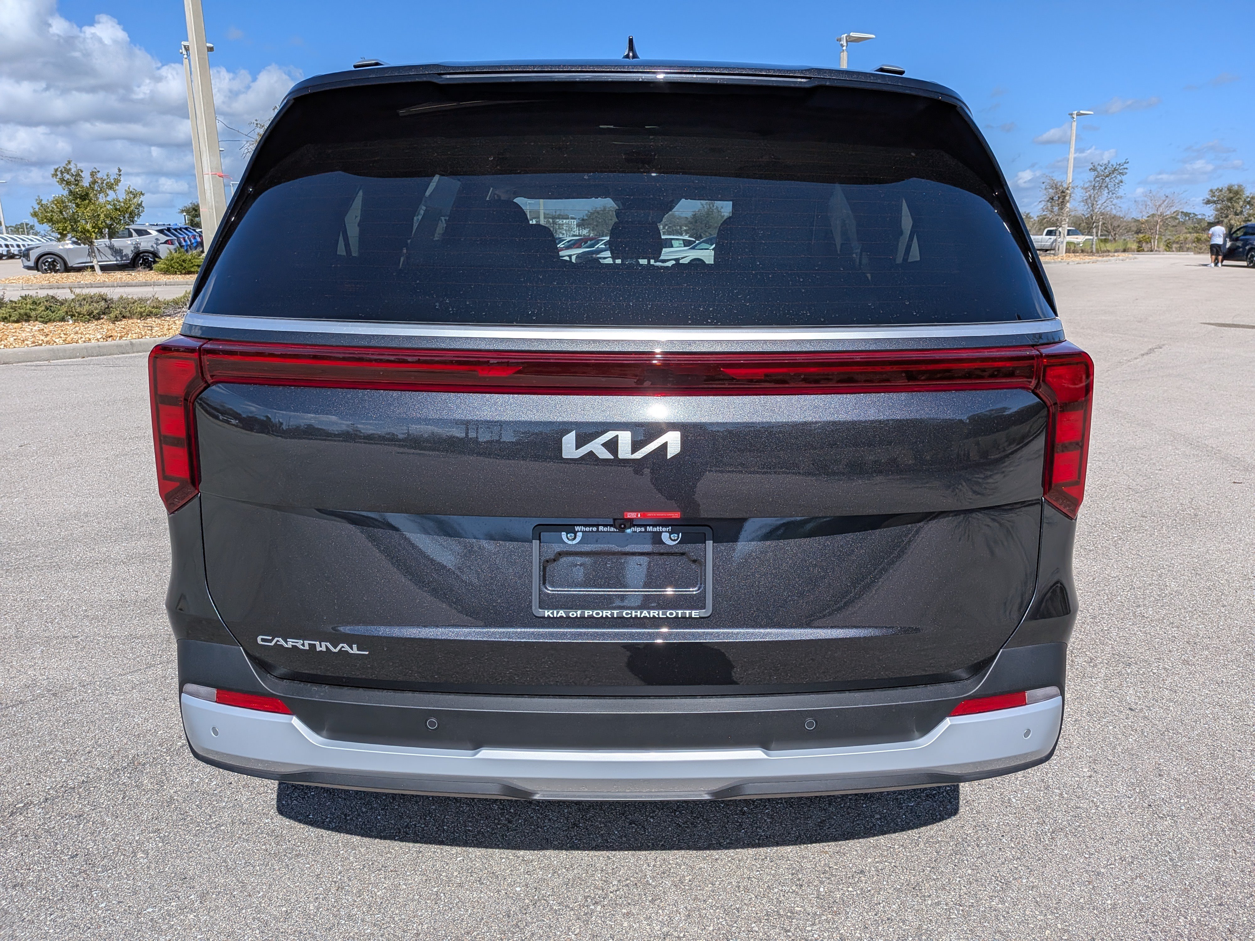 New 2026 Kia Carnival EX FWD image 6