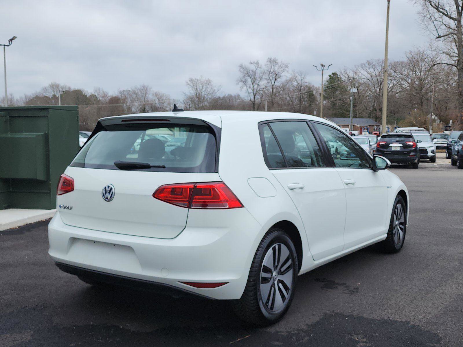 Used 2016 Volkswagen e-Golf SE w/ DC Fast Charging Package image 5