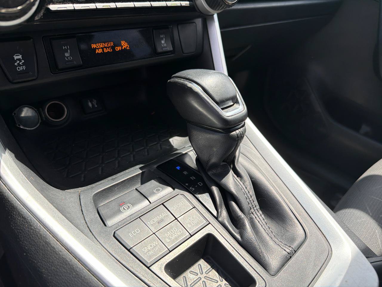 Used 2019 Toyota RAV4 XLE w/ Convenience Package AWD/4WD image 26