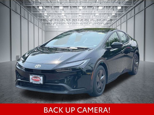 Certified 2025 Toyota Prius LE FWD image 4