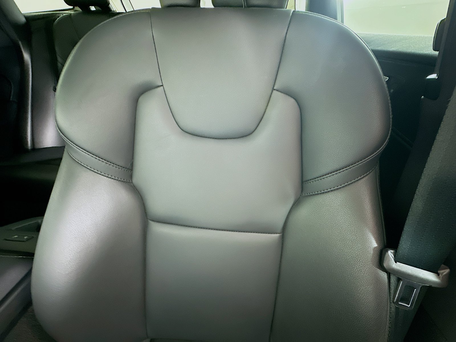 Certified 2025 Volvo XC60 B5 Core AWD/4WD image 38