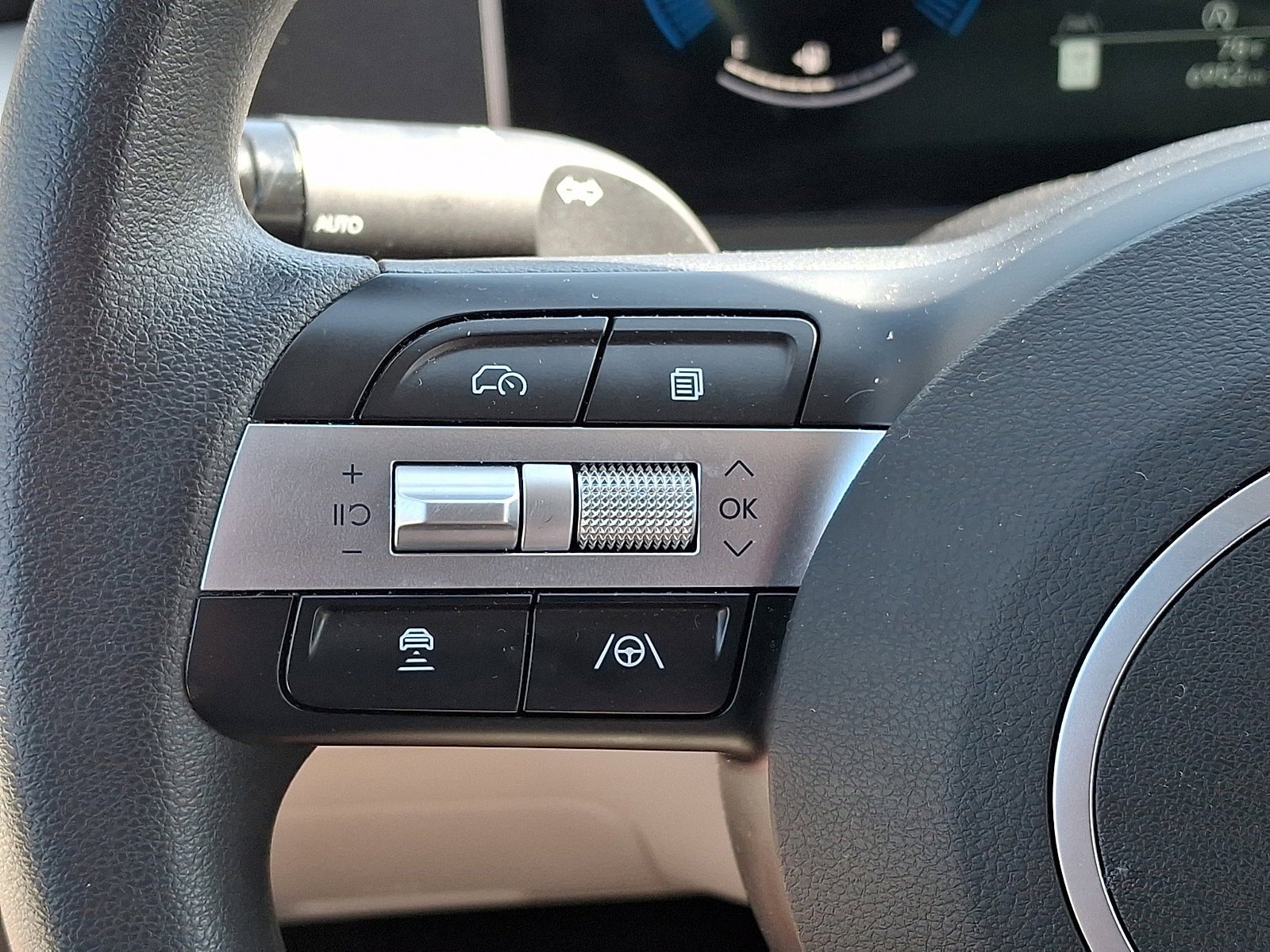 Certified 2025 Hyundai Tucson SE image 20