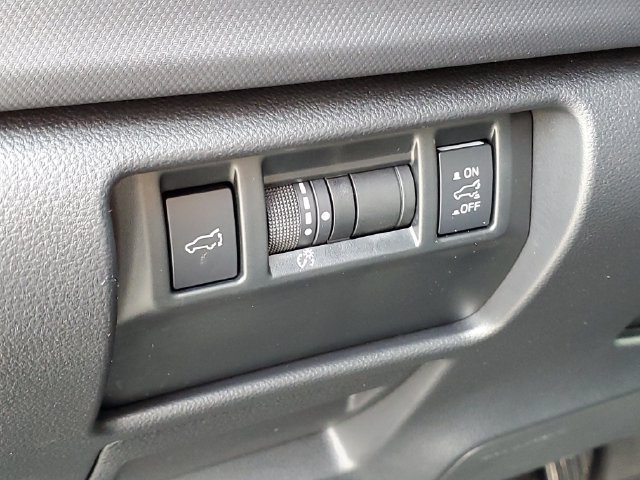Used 2025 Subaru Forester Limited AWD/4WD image 9