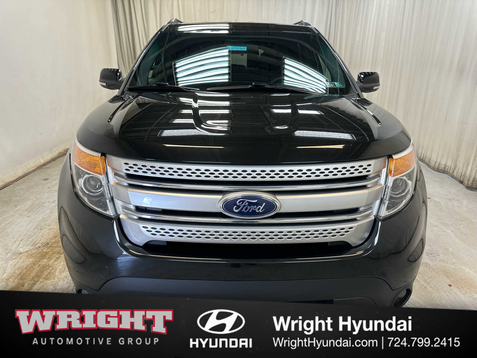 Used 2015 Ford Explorer XLT image 2