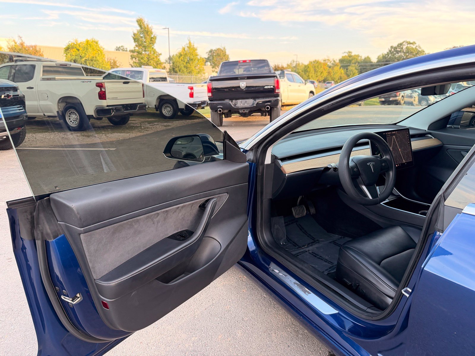 Used 2020 Tesla Model 3 Standard Range Plus RWD image 15