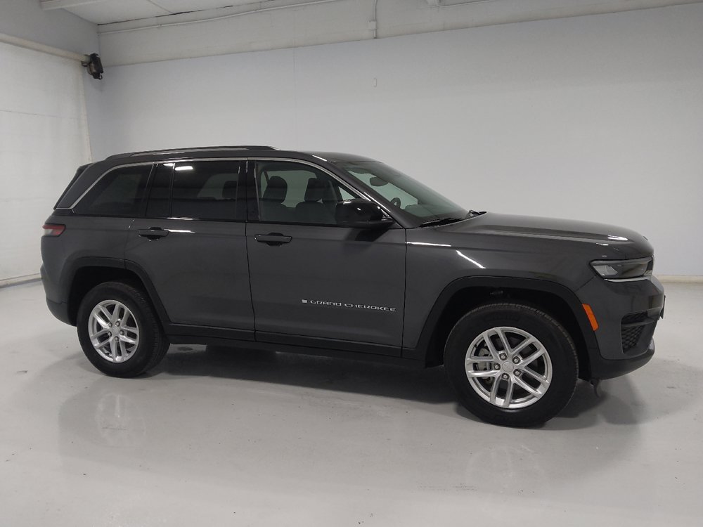 Used 2023 Jeep Grand Cherokee Laredo X AWD/4WD image 11