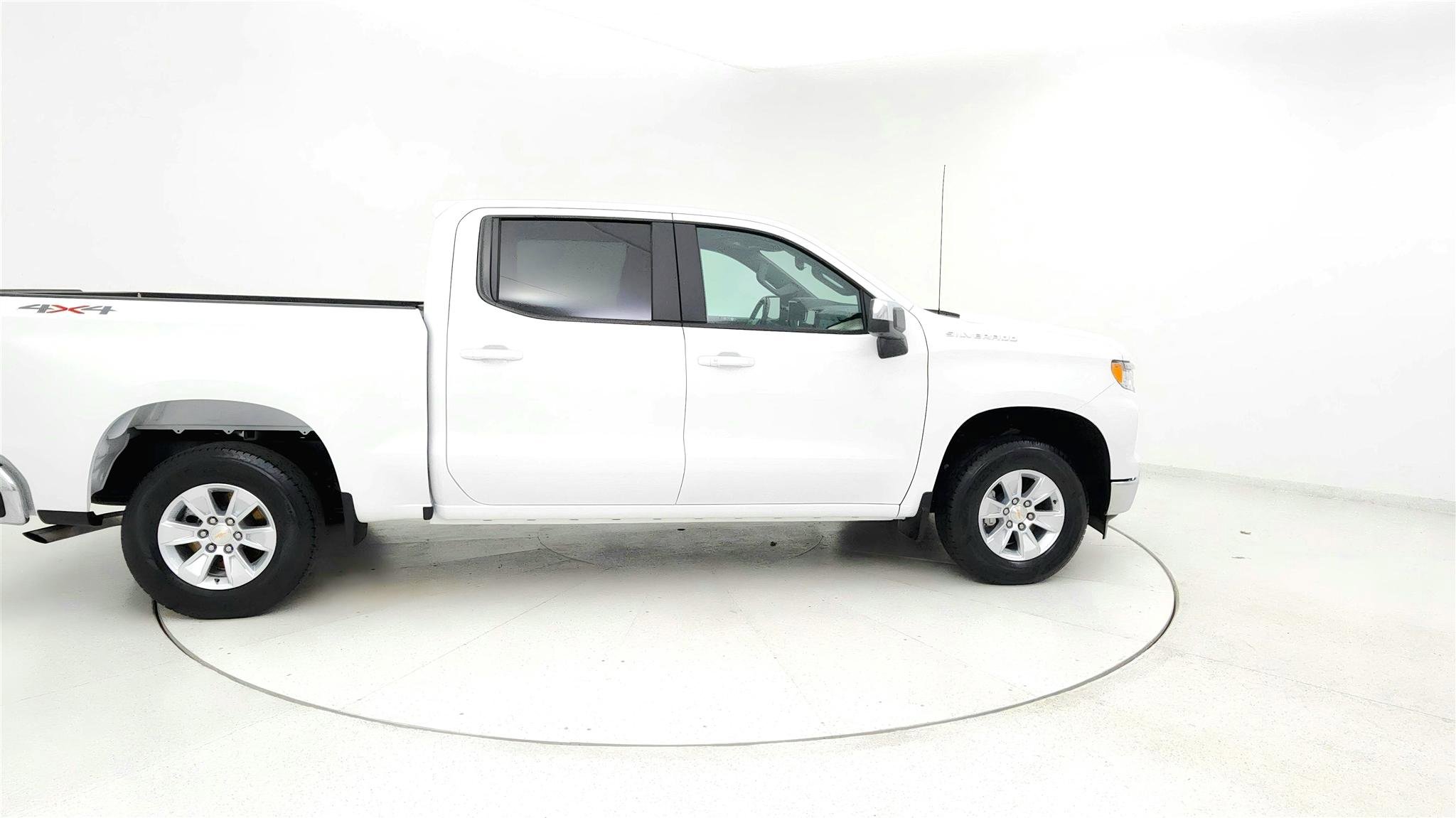 Used 2025 Chevrolet Silverado 1500 LT image 6