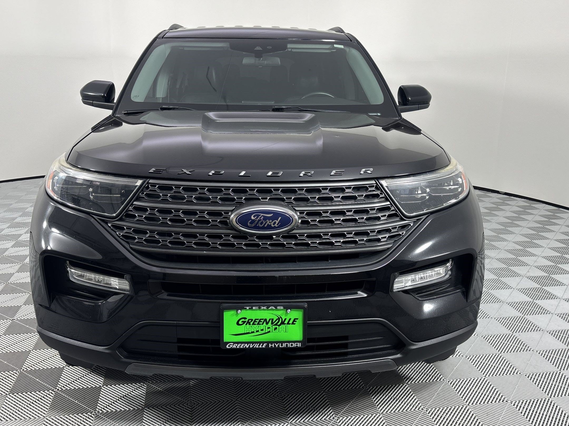 Used 2022 Ford Explorer XLT w/ Equipment Group 202A RWD image 6