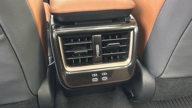 New 2025 Toyota Crown Signia w/ Advanced Technology Package image 10