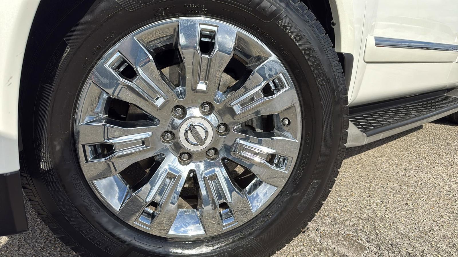 Used 2015 Nissan Armada Platinum image 8