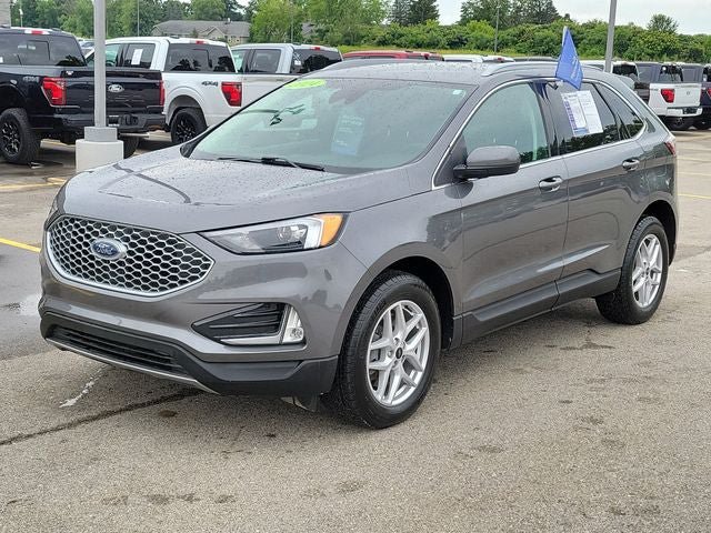 Certified 2024 Ford Edge SEL w/ Convenience Package AWD/4WD image 2