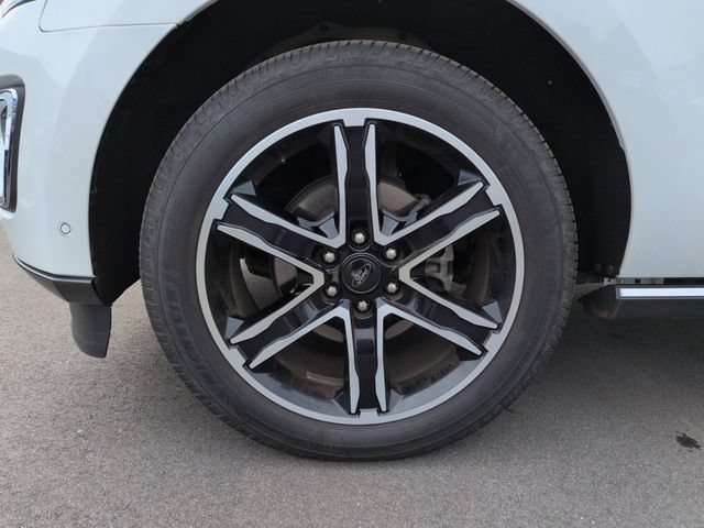 Certified 2020 Ford Expedition Limited w/ Special Edition Package AWD/4WD image 10