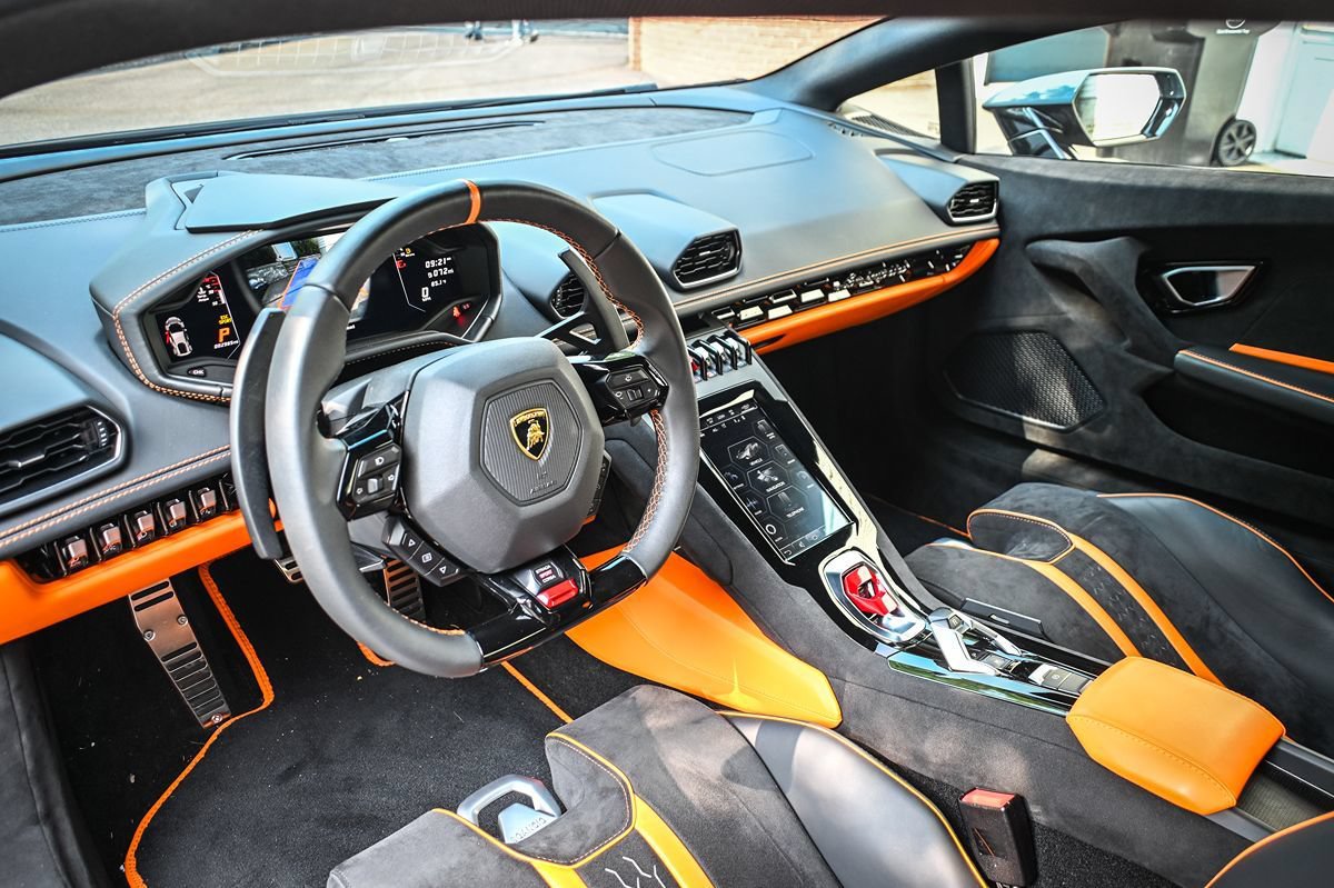 Used 2024 Lamborghini Huracan Tecnica RWD image 13