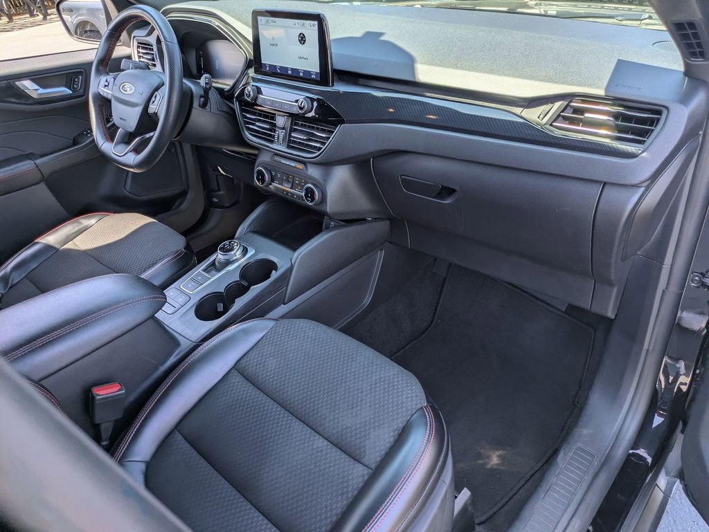 Used 2024 Ford Escape ST-Line image 30