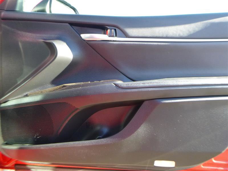 Used 2024 Toyota Camry XLE w/ Cold Weather Package image 18