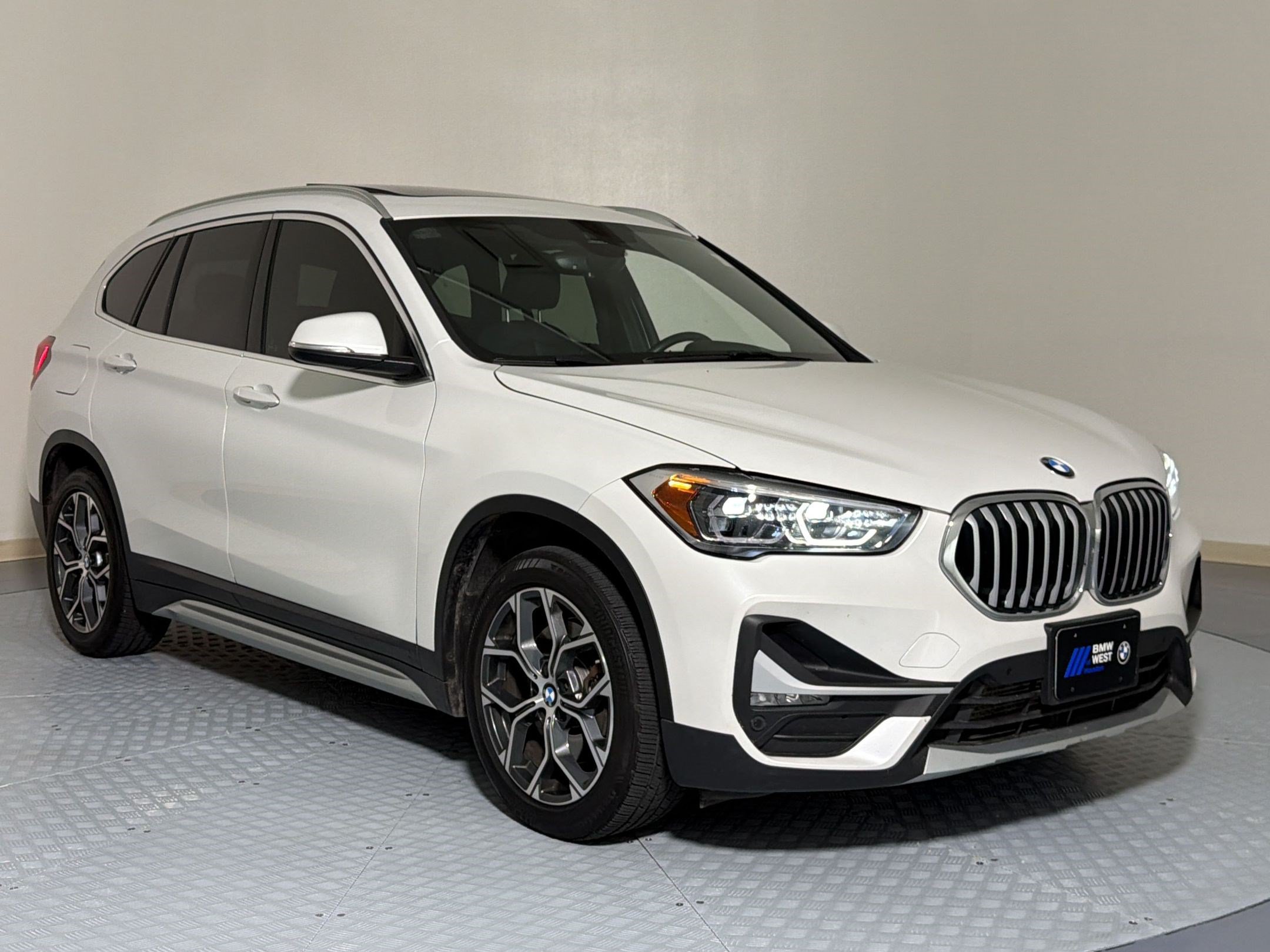 Used 2020 BMW X1 sDrive28i w/ Premium Package FWD image 7