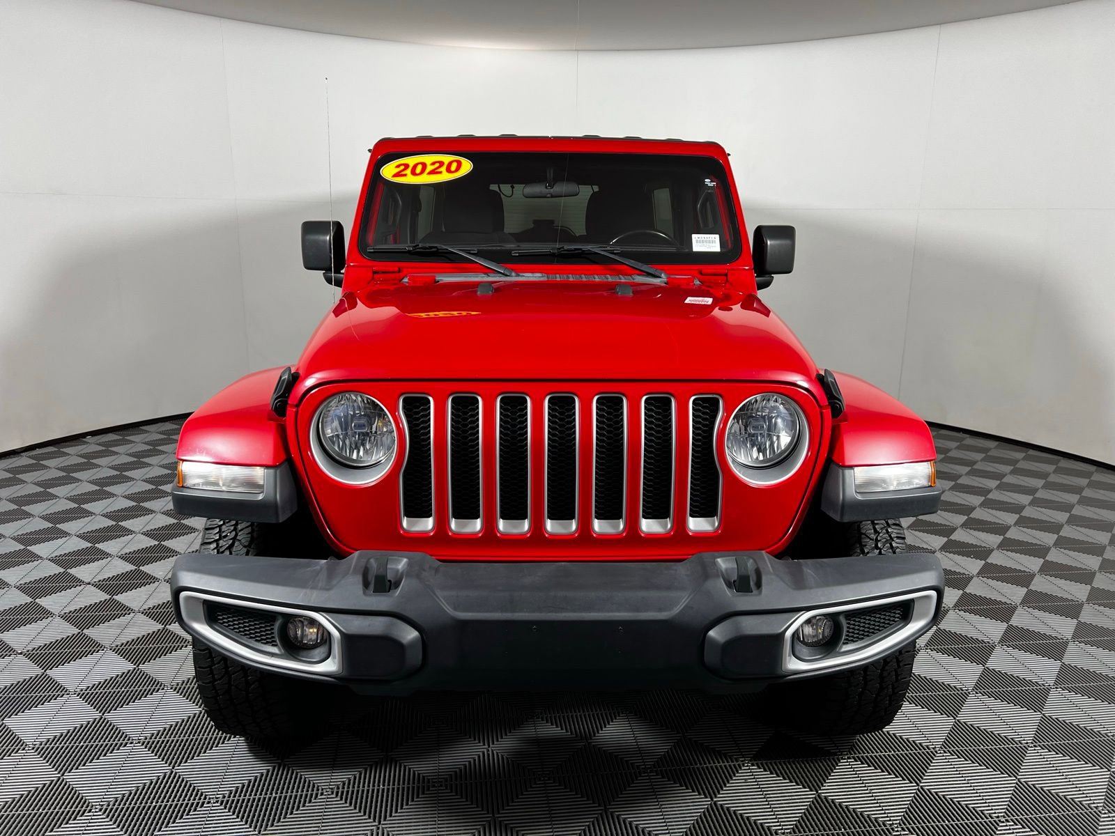 Used 2020 Jeep Wrangler Unlimited Sahara image 2