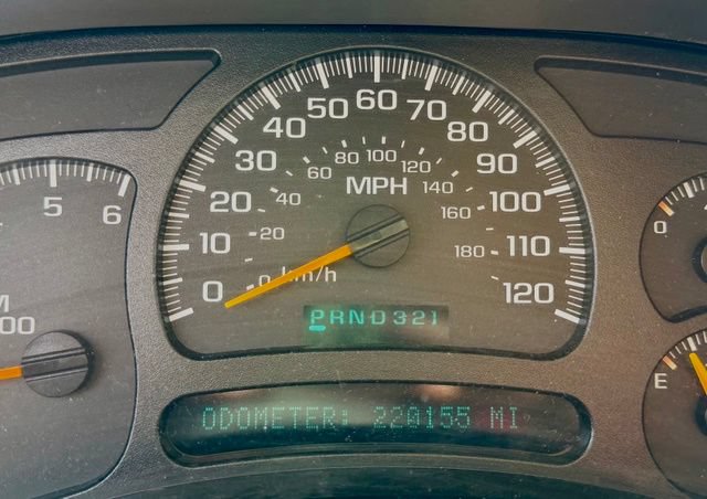 Used 2005 Chevrolet Avalanche Z71 w/ Preferred Equipment Group AWD/4WD image 13