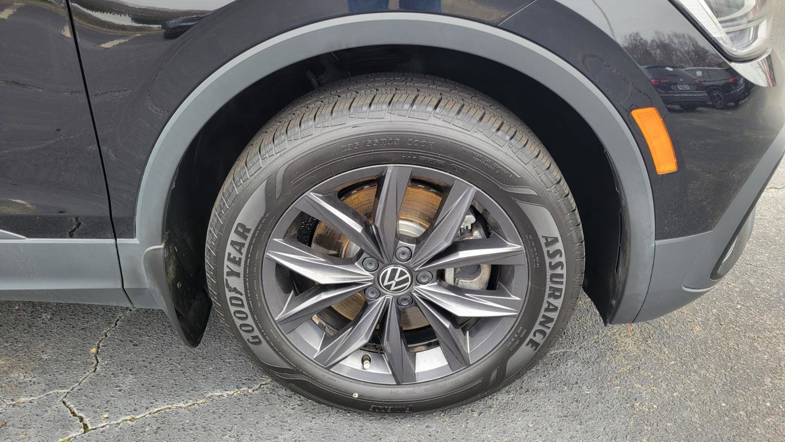 Certified 2023 Volkswagen Tiguan SE image 16