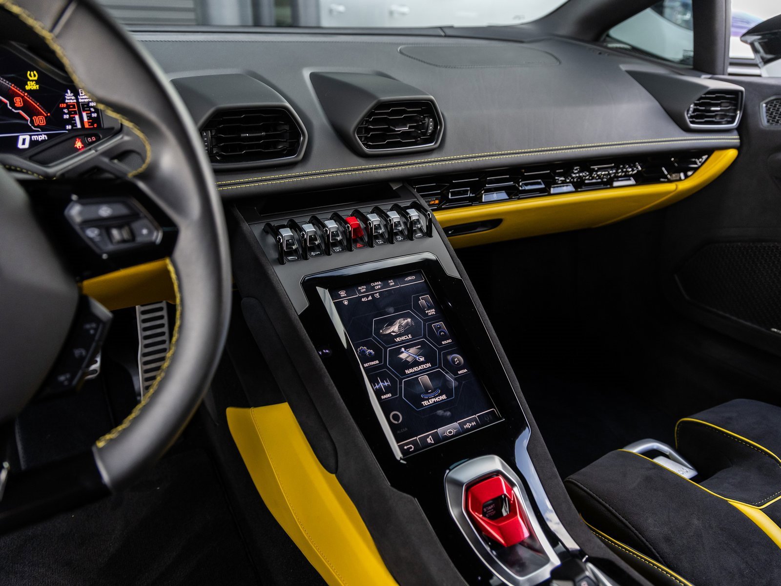 Used 2023 Lamborghini Huracan Tecnica image 35