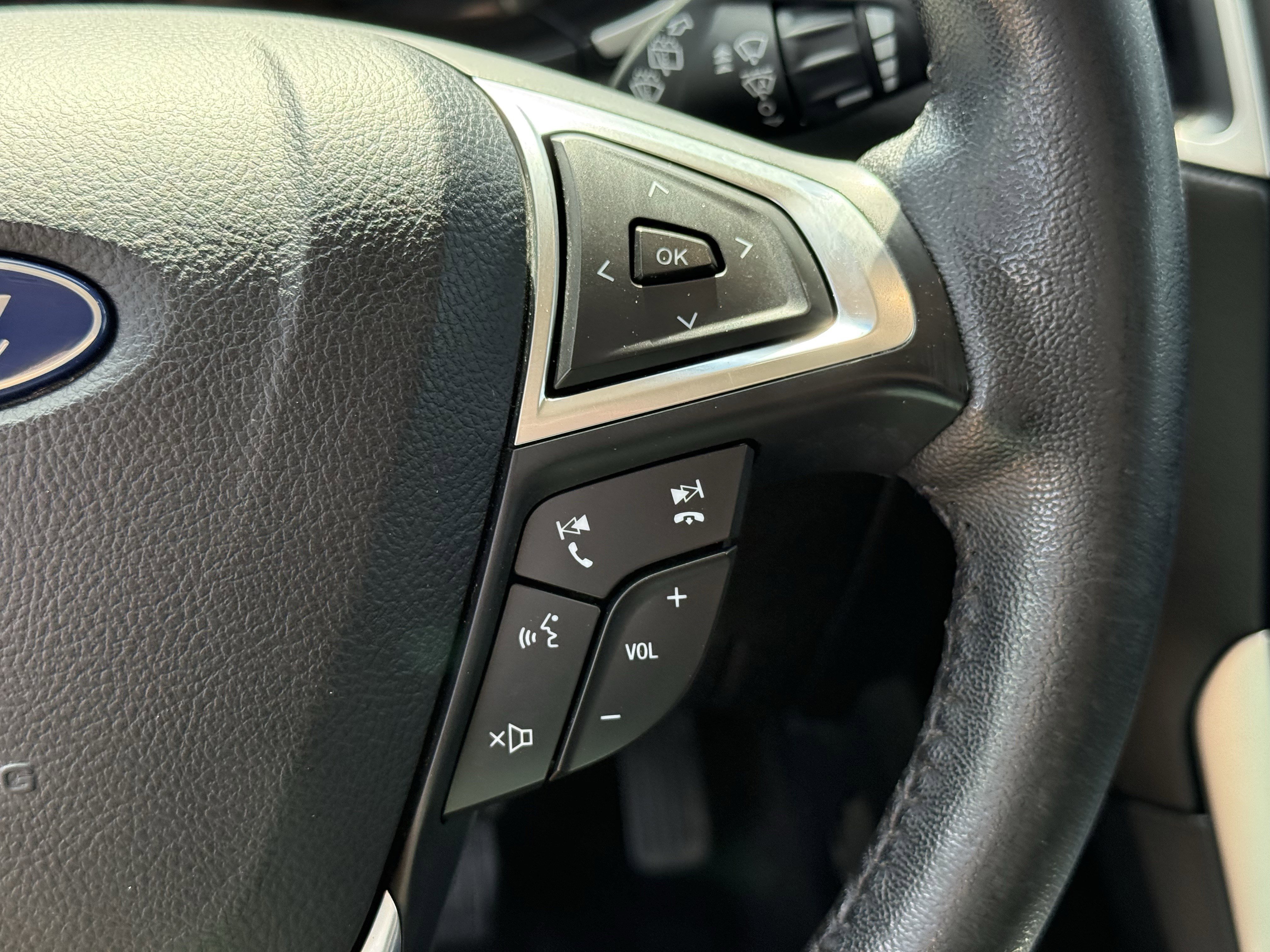 Used 2020 Ford Edge SEL w/ Convenience Package image 17