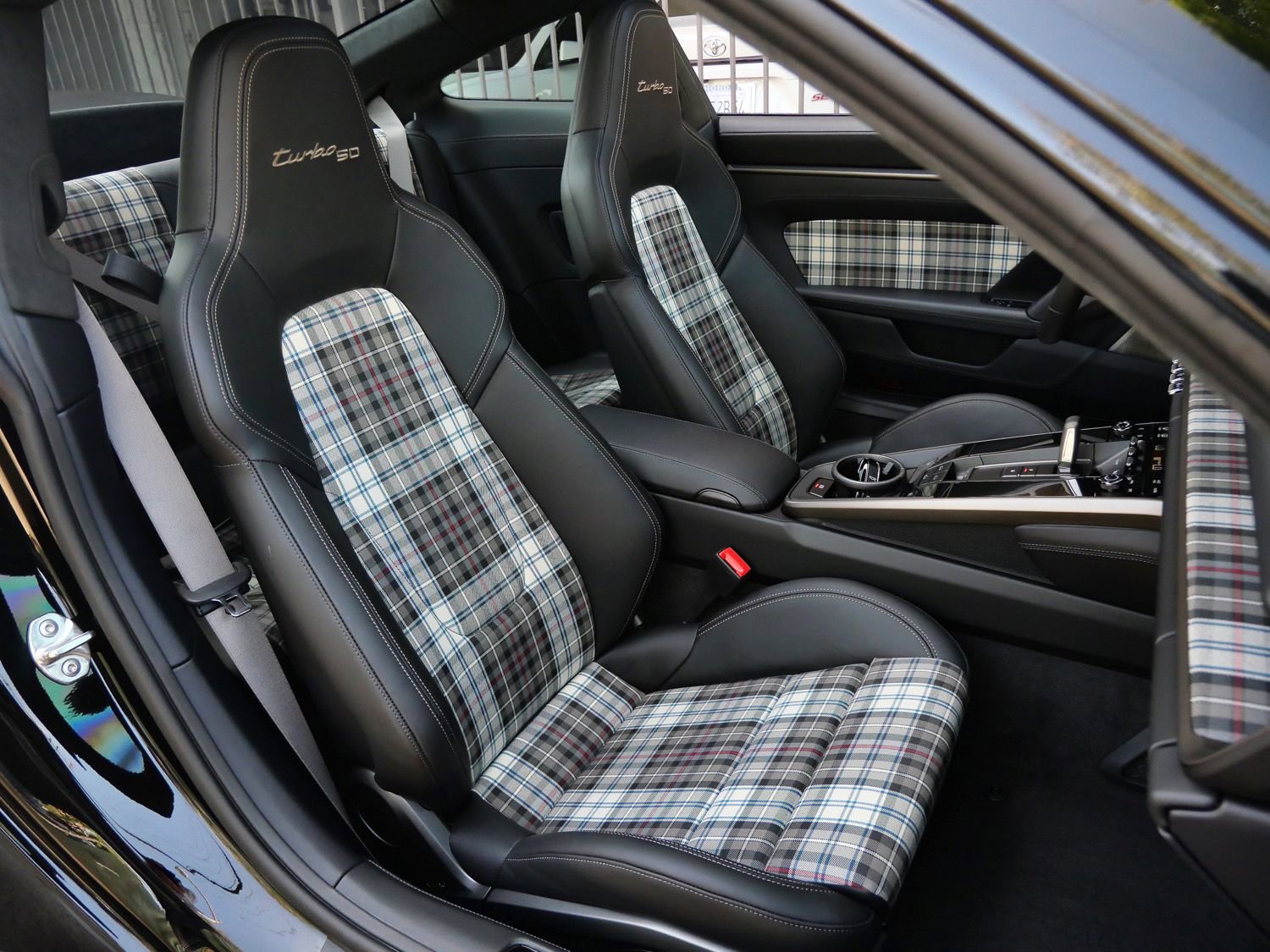 Used 2025 Porsche 911 Turbo AWD/4WD image 28
