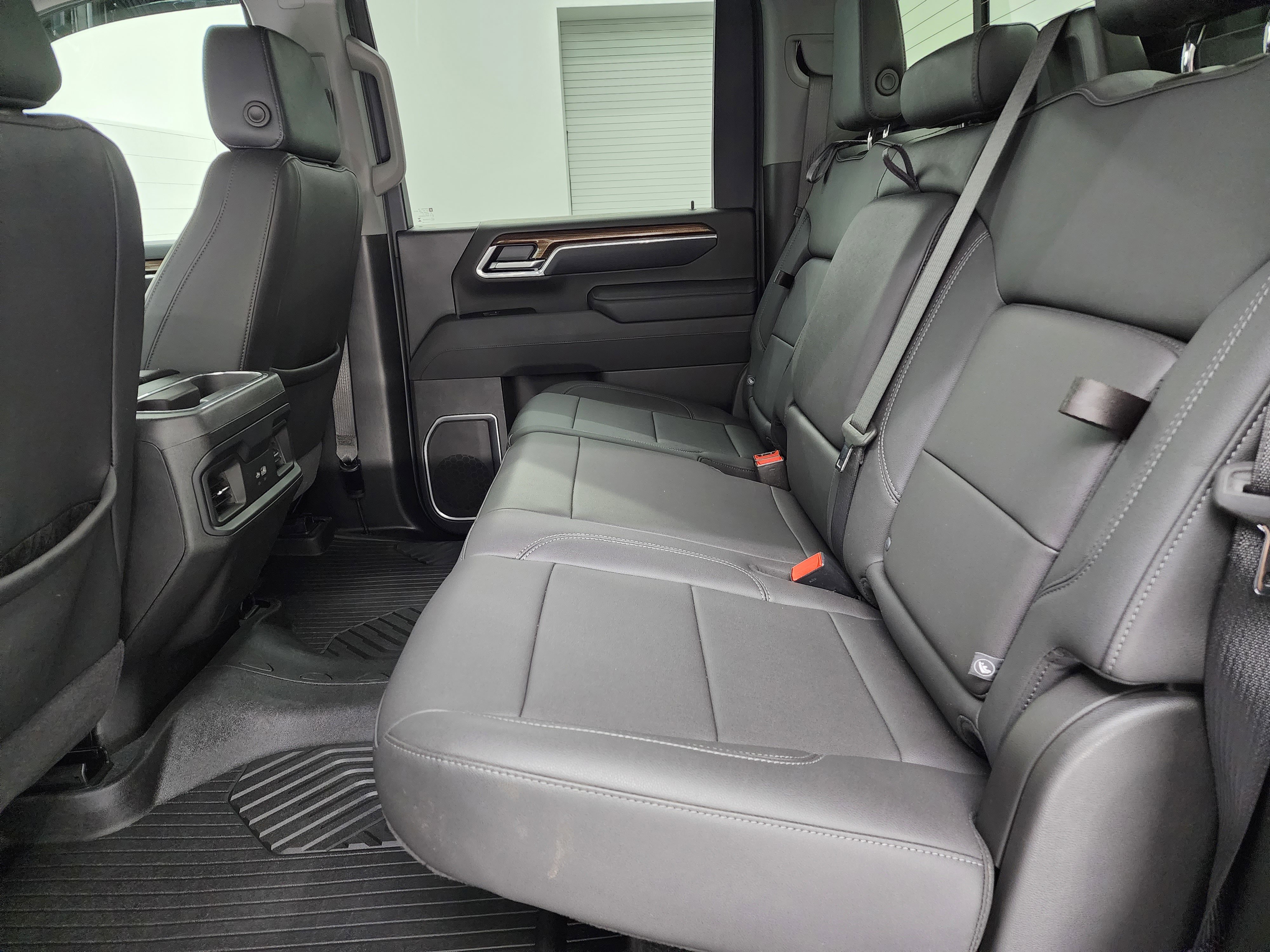Used 2025 Chevrolet Silverado 2500 LT w/ Trail Boss Package AWD/4WD image 9