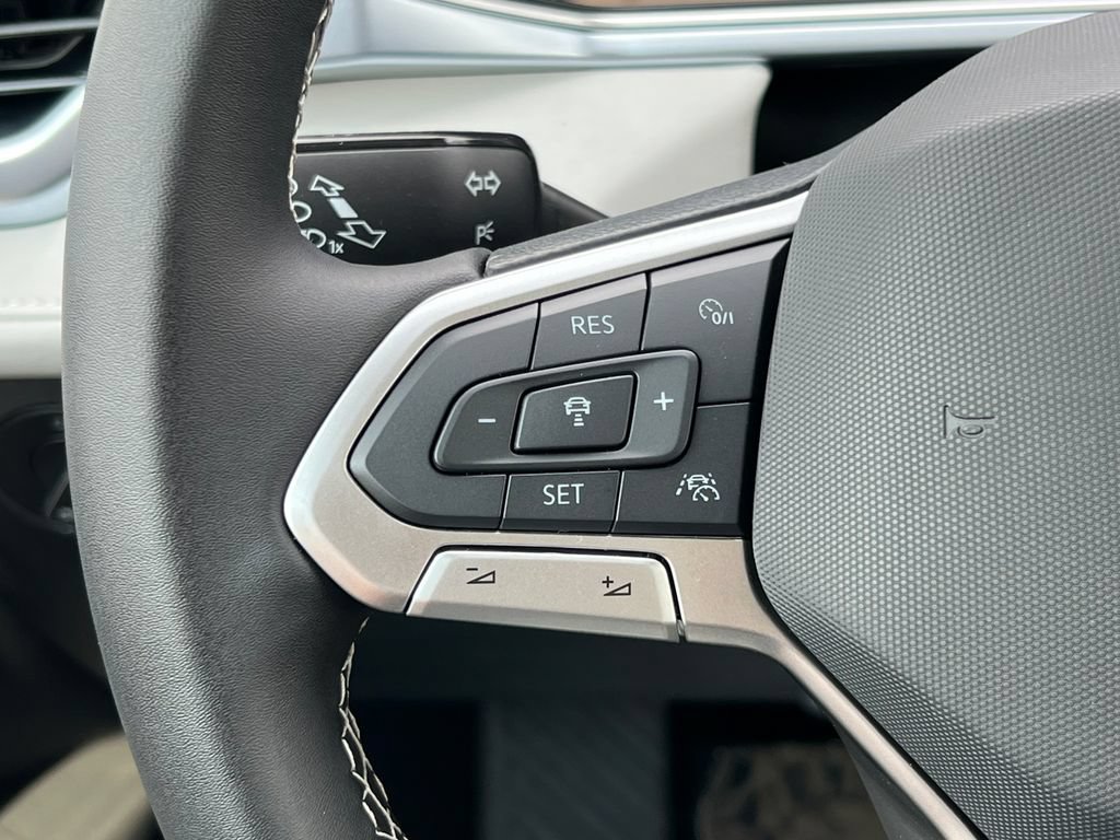New 2026 Volkswagen Taos SE AWD/4WD image 18